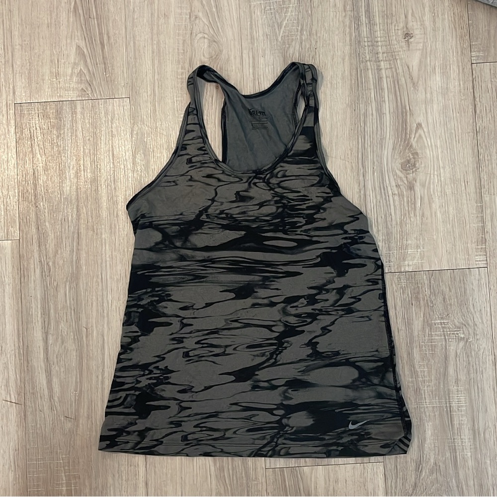 Nike Women's Charcoal and Black Tank Top
